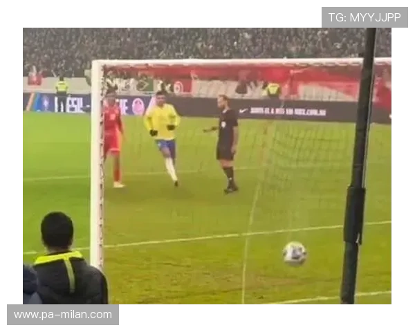 内马尔造点并亲自主罚，巴西完成气势反超