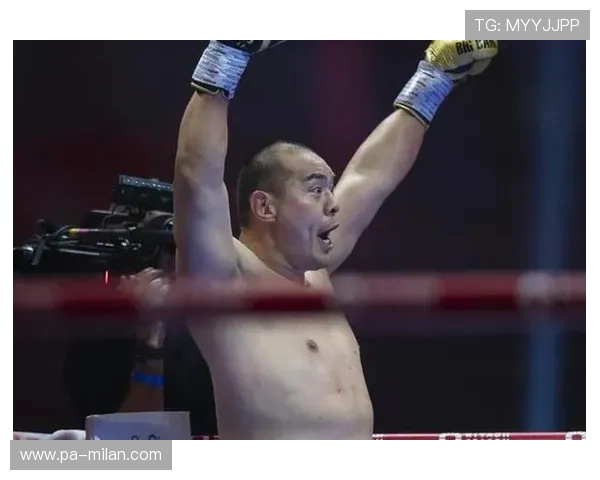 公开赛拳手瞬间反击:从危机到逆袭,精彩不止一击! 公开赛拳手瞬间反击:从危机到逆袭,精彩不止一击!